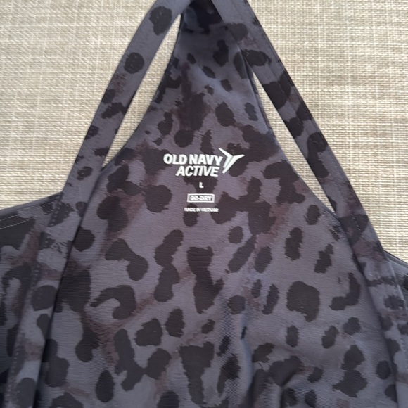 Old Navy Active With Built In Bra Large - Picture 3 of 5